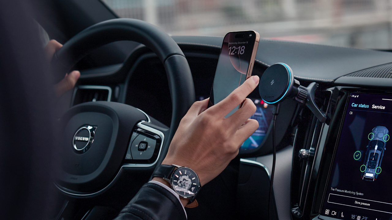 Hands-Free, Precise Charging Alignment