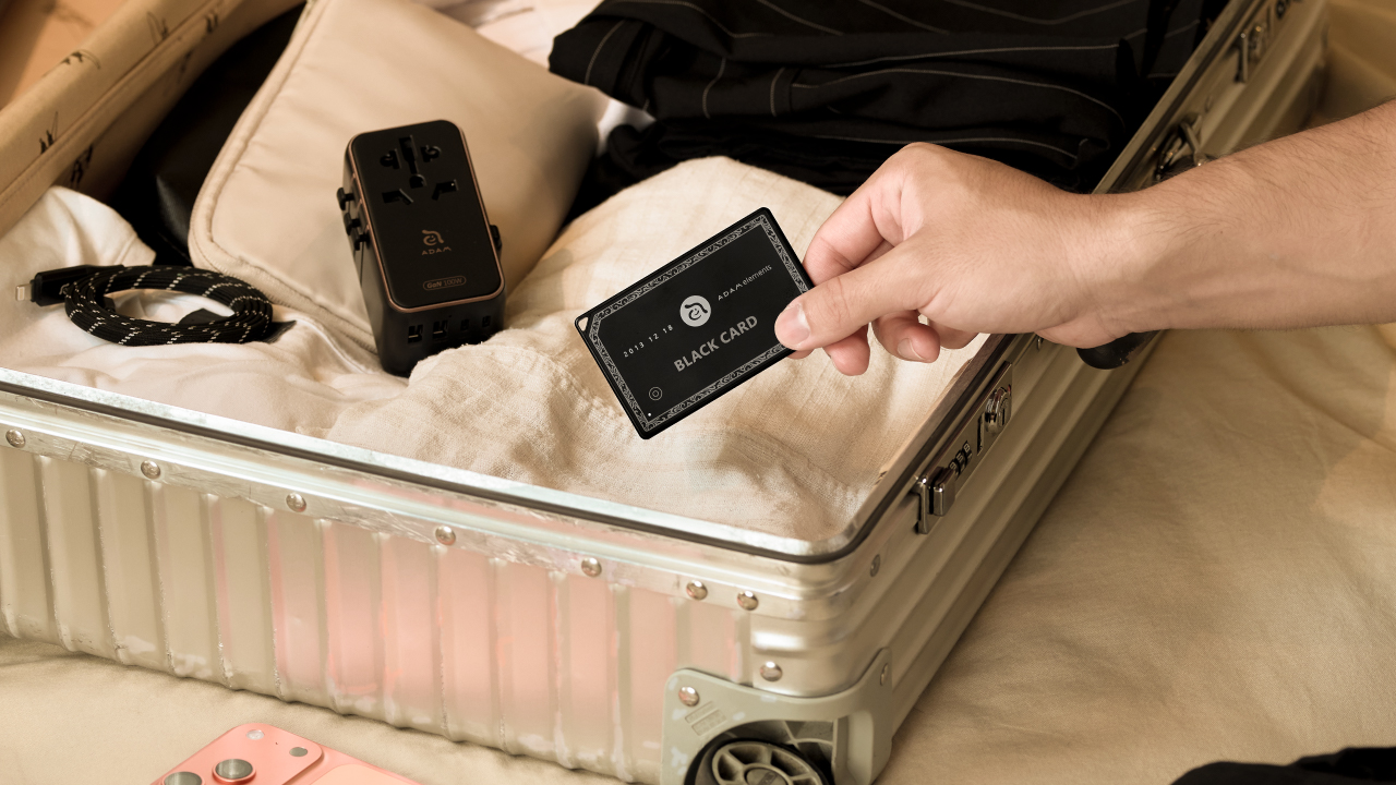 Compliant with IATA Airline Regulations