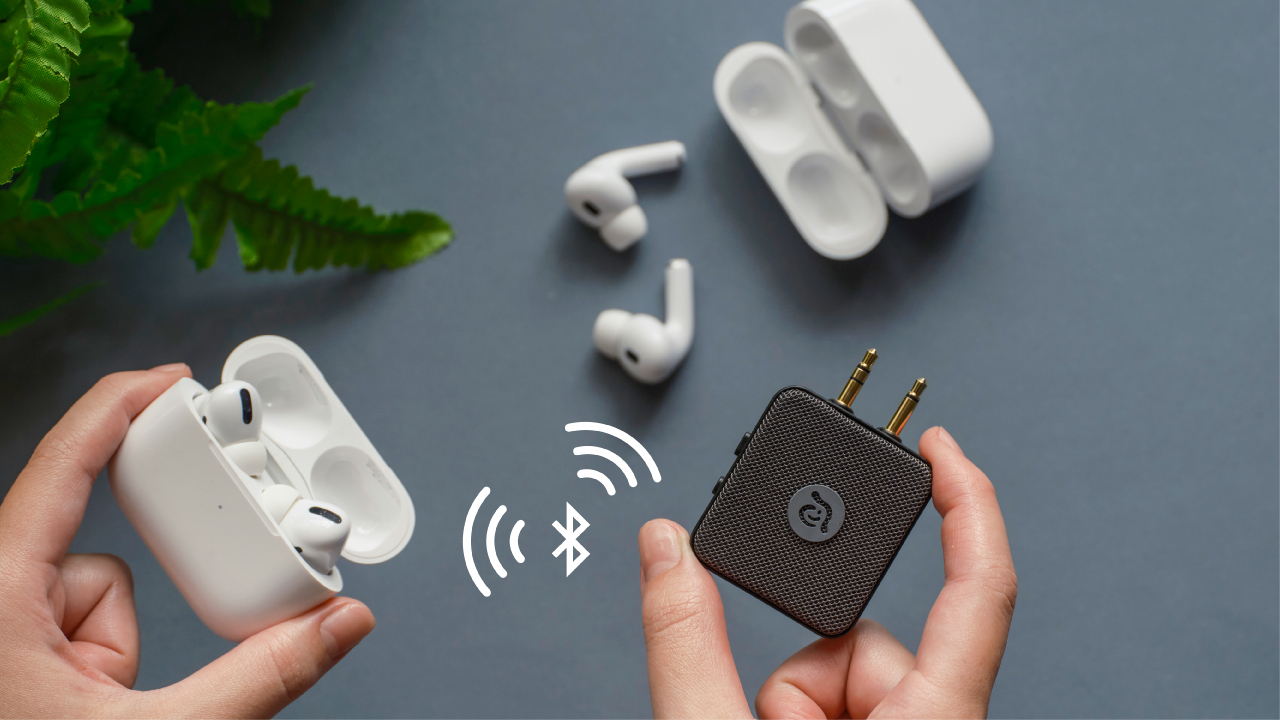 Connect to 2 Pairs of Earphones