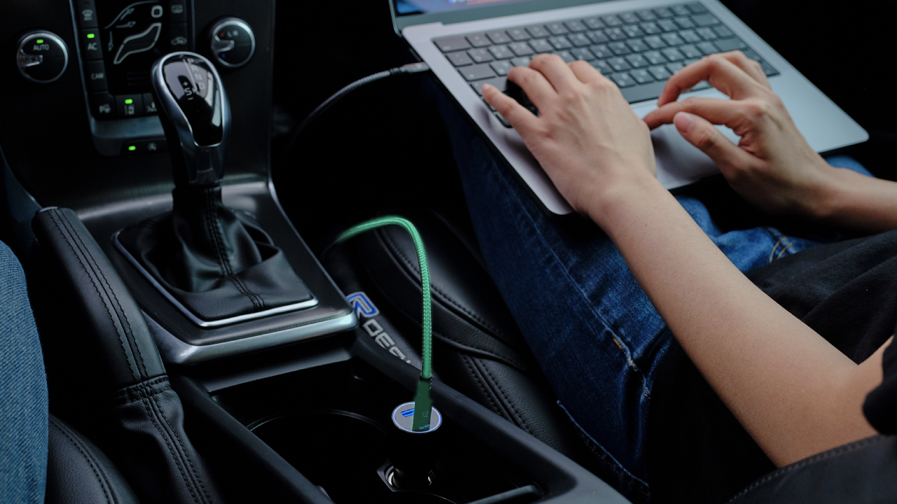 Supports Fast Charging for MacBook Pro